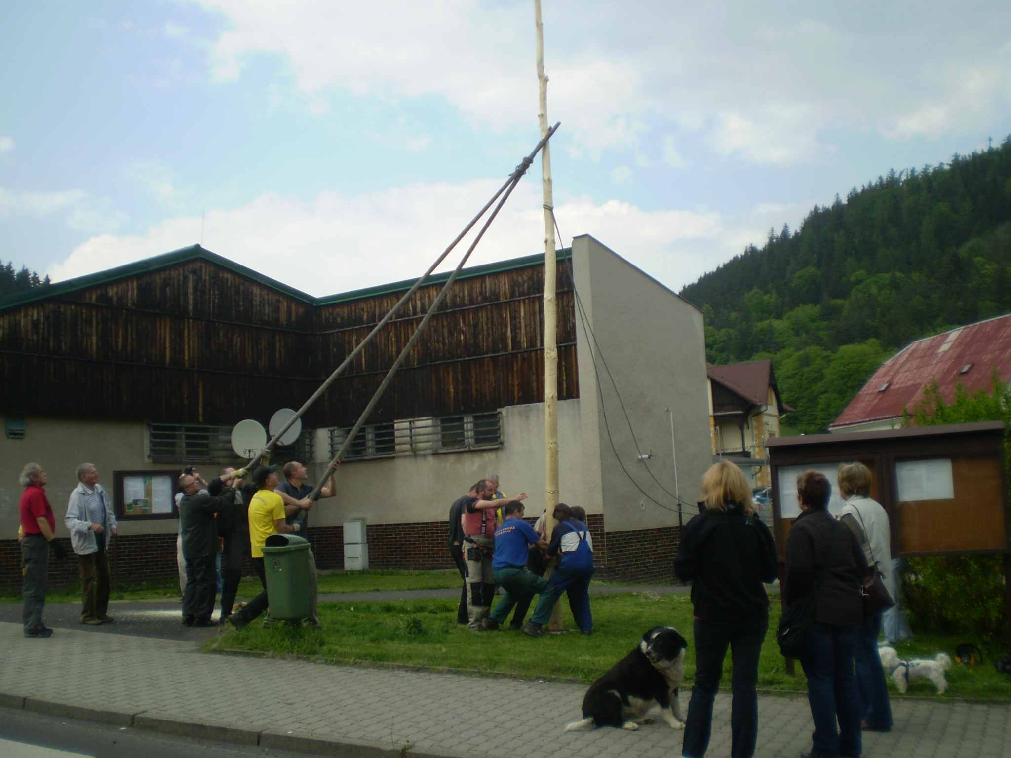 1. maj 2014staveni majky 013